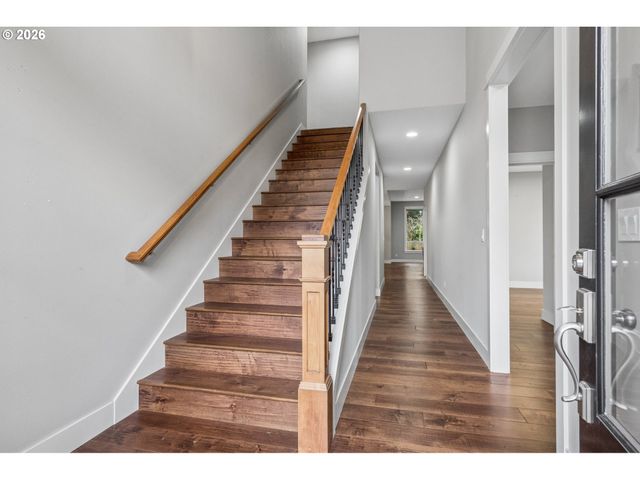 14330 Se CHRISTENSON Ct, Clackamas, OR 97015