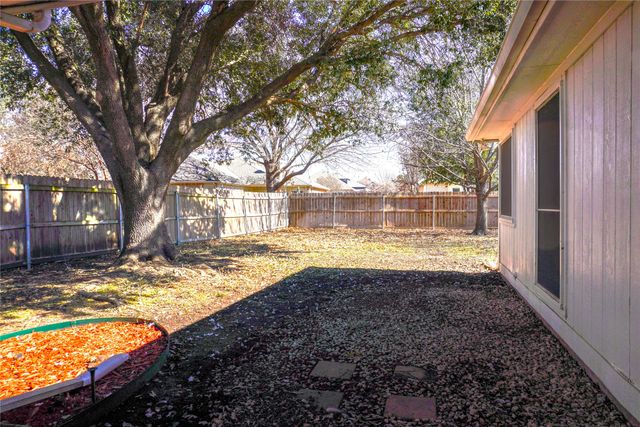 1045 Blueberry Court, Crowley, TX 76036