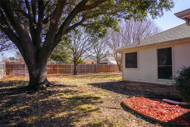 1045 Blueberry Court, Crowley, TX 76036