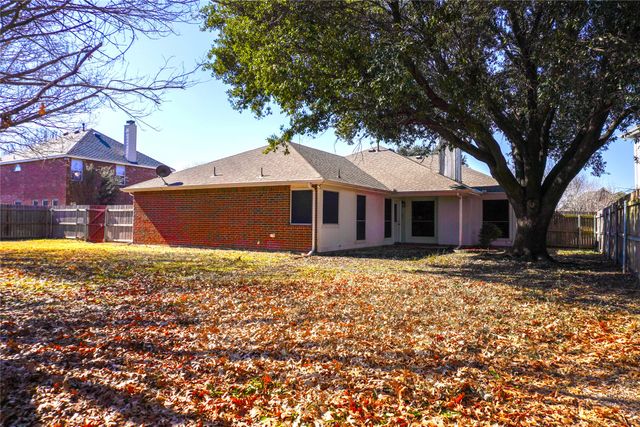 1045 Blueberry Court, Crowley, TX 76036