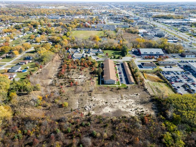 7961 Harrison Place, Merrillville, IN 46410