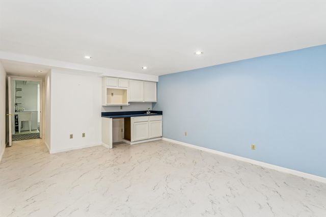 7700 E 13th St N Unit 6, Wichita, KS 67206