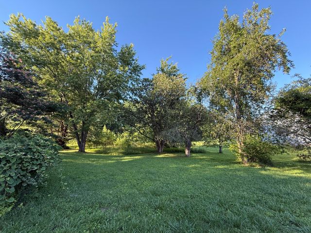 1046 Lakeway Drive, Russell Springs, KY 42642