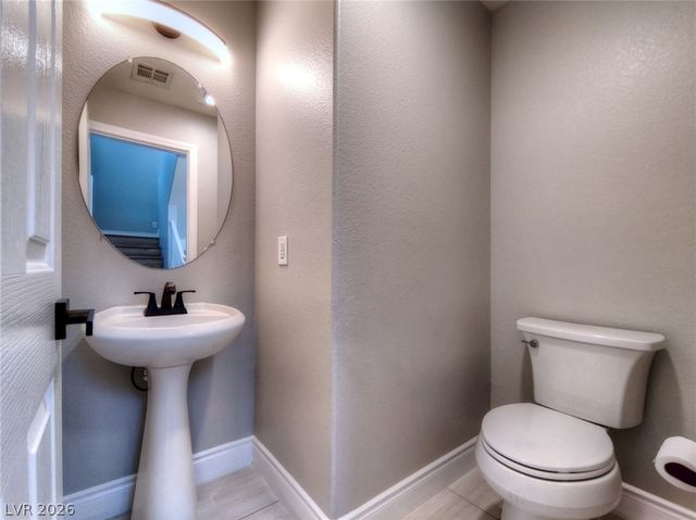 8401 Tiger Woods Avenue, Las Vegas, NV 89128