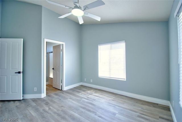 8401 Tiger Woods Avenue, Las Vegas, NV 89128