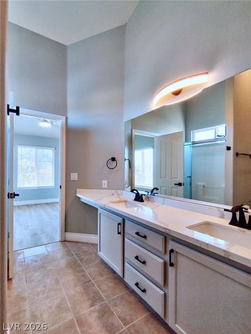8401 Tiger Woods Avenue, Las Vegas, NV 89128