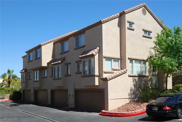 8401 Tiger Woods Avenue, Las Vegas, NV 89128