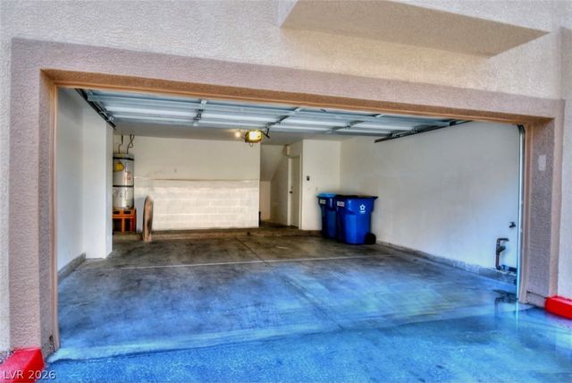 8401 Tiger Woods Avenue, Las Vegas, NV 89128