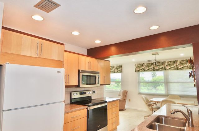 2321 SANDLEWOOD DRIVE, Venice, FL 34293