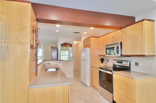 2321 SANDLEWOOD DRIVE, Venice, FL 34293