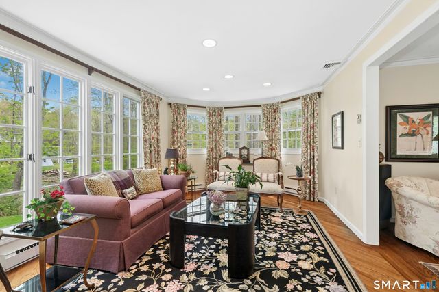 95 Alexandra Drive, Stamford, CT 06903