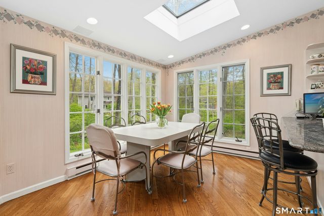95 Alexandra Drive, Stamford, CT 06903