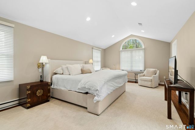 95 Alexandra Drive, Stamford, CT 06903
