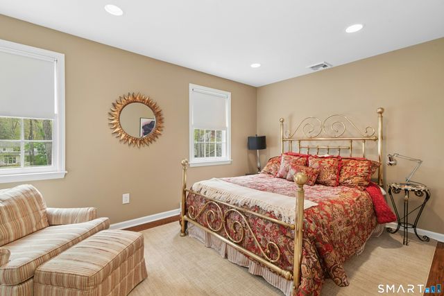 95 Alexandra Drive, Stamford, CT 06903