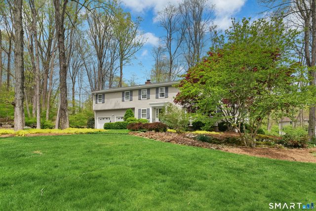 95 Alexandra Drive, Stamford, CT 06903