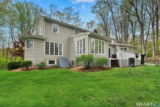 95 Alexandra Drive, Stamford, CT 06903