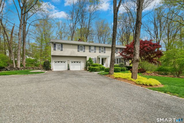 95 Alexandra Drive, Stamford, CT 06903