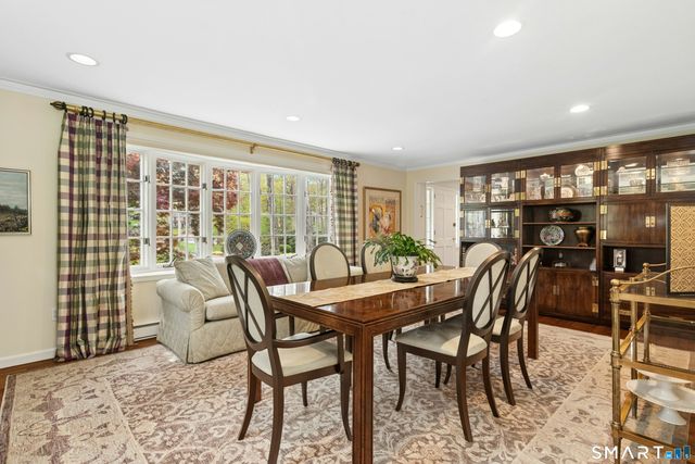 95 Alexandra Drive, Stamford, CT 06903