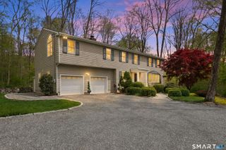 95 Alexandra Drive, Stamford, CT 06903