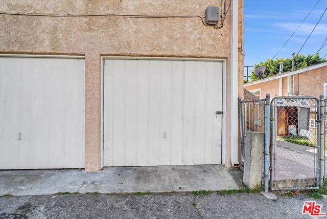 820 S Grevillea Avenue B, Inglewood, CA 90301