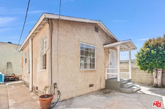 820 S Grevillea Avenue B, Inglewood, CA 90301