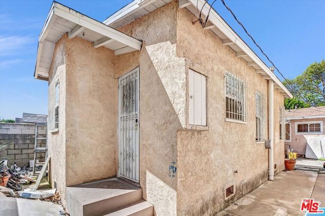 820 S Grevillea Avenue B, Inglewood, CA 90301