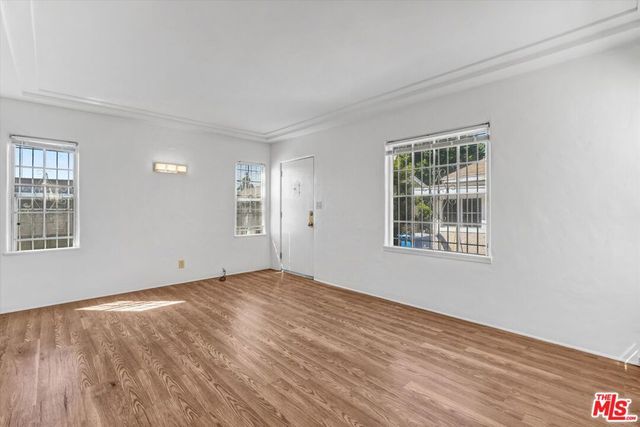 820 S Grevillea Avenue B, Inglewood, CA 90301