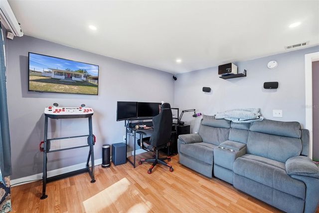 2107 E CHELSEA STREET, Tampa, FL 33610