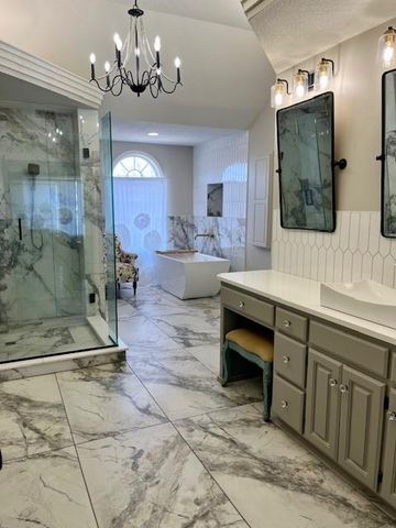 5929 NE Hidden Valley Drive, Lee's Summit, MO 64064