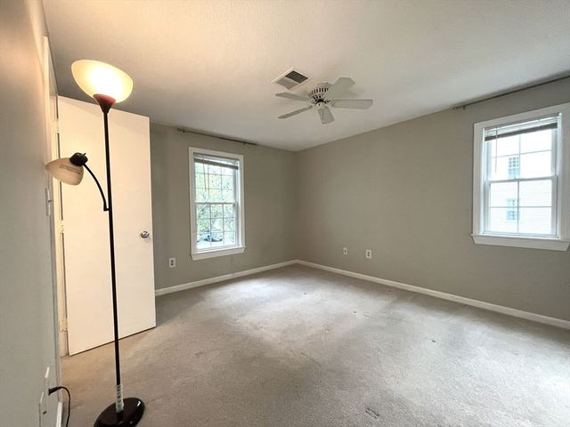 13 Walden Dr 5, Natick, MA 01760