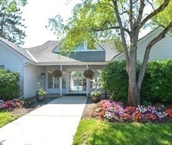 13 Walden Dr 5, Natick, MA 01760