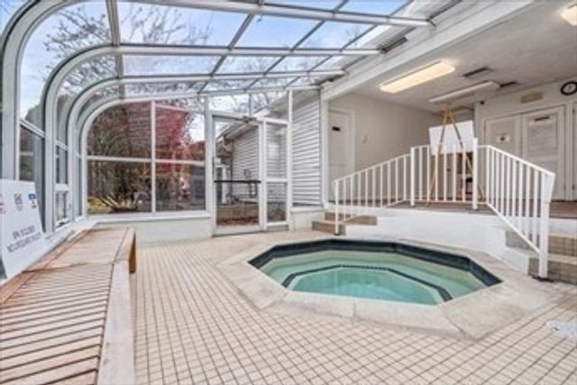 13 Walden Dr 5, Natick, MA 01760