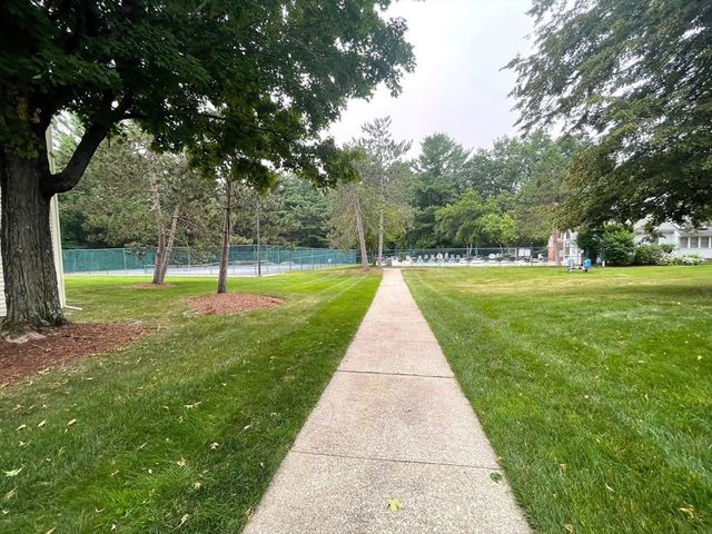 13 Walden Dr 5, Natick, MA 01760