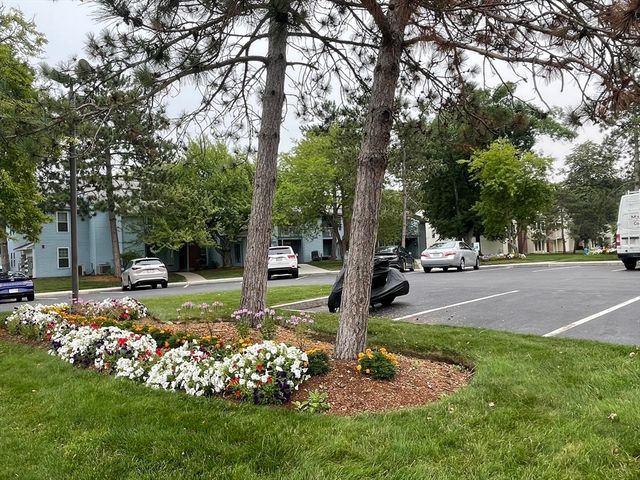 13 Walden Dr 5, Natick, MA 01760