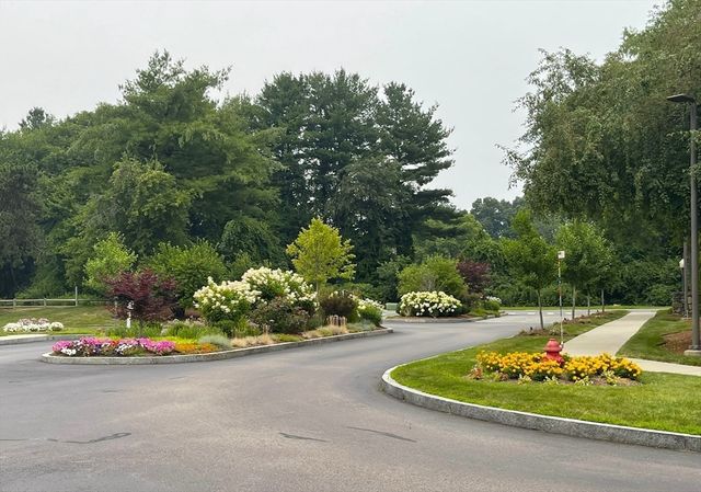 13 Walden Dr 5, Natick, MA 01760