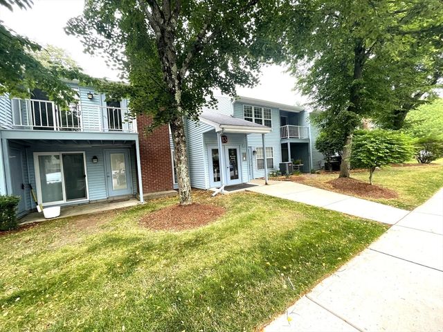 13 Walden Dr 5, Natick, MA 01760