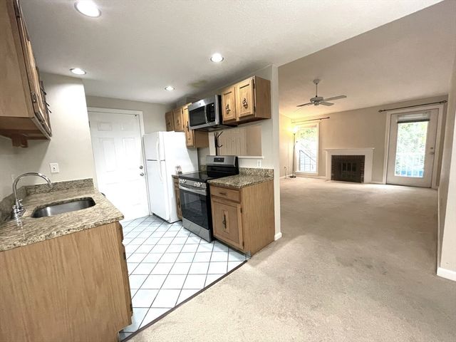 13 Walden Dr 5, Natick, MA 01760