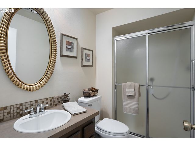 12065 Sw KING ARTHUR St, King City, OR 97224