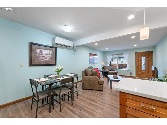 12065 Sw KING ARTHUR St, King City, OR 97224