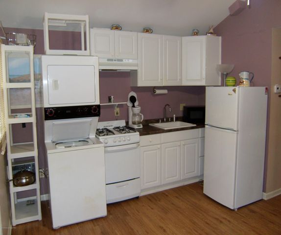 327 New Bedford Road Cottage, Belmar, NJ 07719