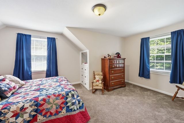 62 Clyde Avenue, West Springfield, MA 01089