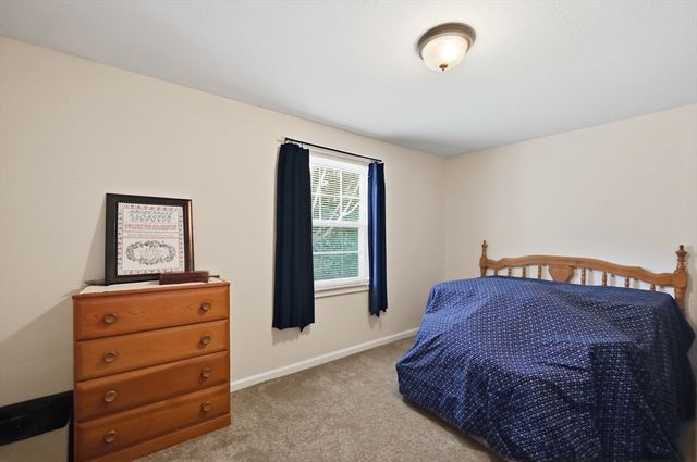 62 Clyde Avenue, West Springfield, MA 01089