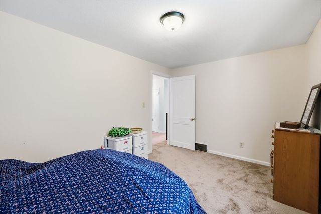 62 Clyde Avenue, West Springfield, MA 01089