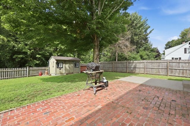 62 Clyde Avenue, West Springfield, MA 01089