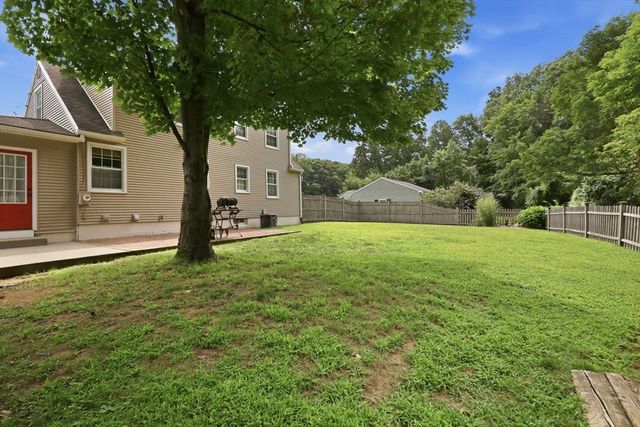 62 Clyde Avenue, West Springfield, MA 01089
