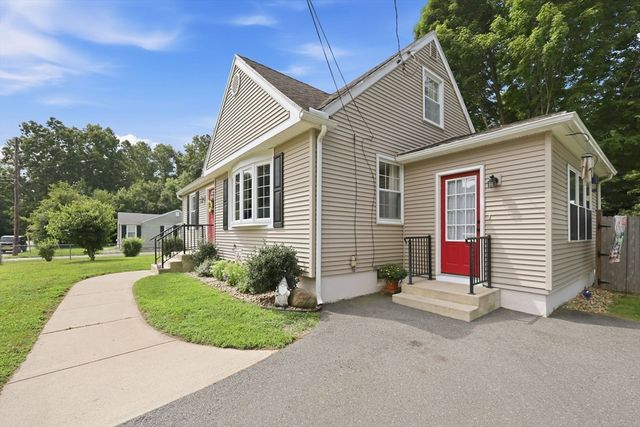 62 Clyde Avenue, West Springfield, MA 01089