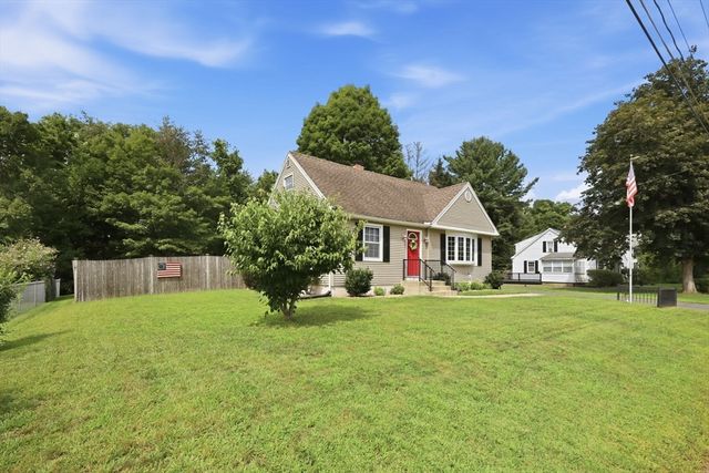 62 Clyde Avenue, West Springfield, MA 01089
