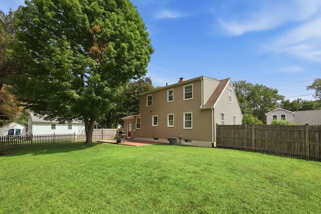 62 Clyde Avenue, West Springfield, MA 01089