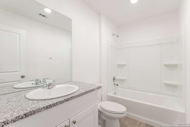 10635 Vinateros, Converse, TX 78109