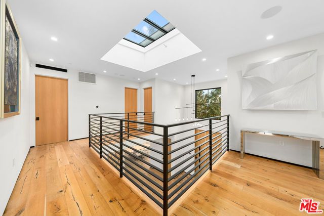6115 W 6th Street, Los Angeles, CA 90048
